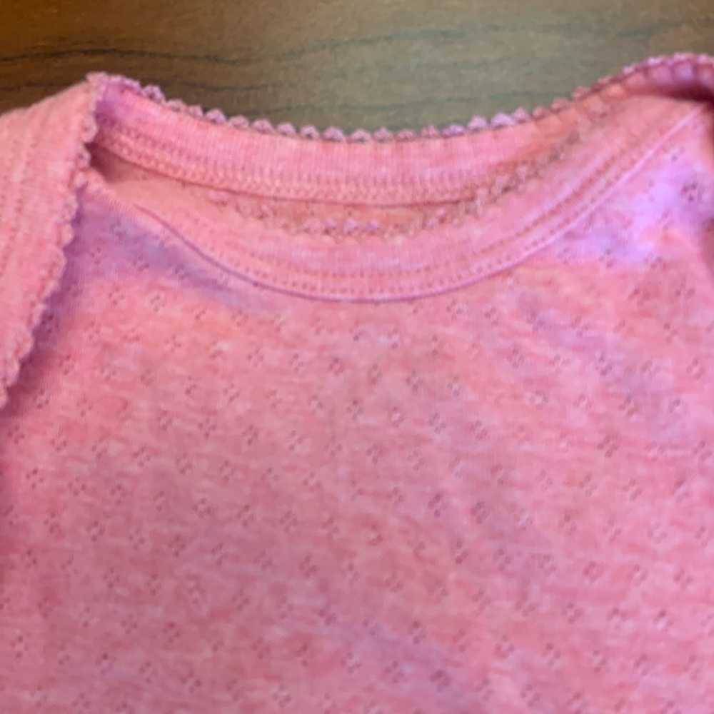 Baby Gap onesie - Picture 2 of 6